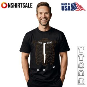 I Am Not Afraid To Walk This World Alone Skull Rose Gothic (2) T-Shirt