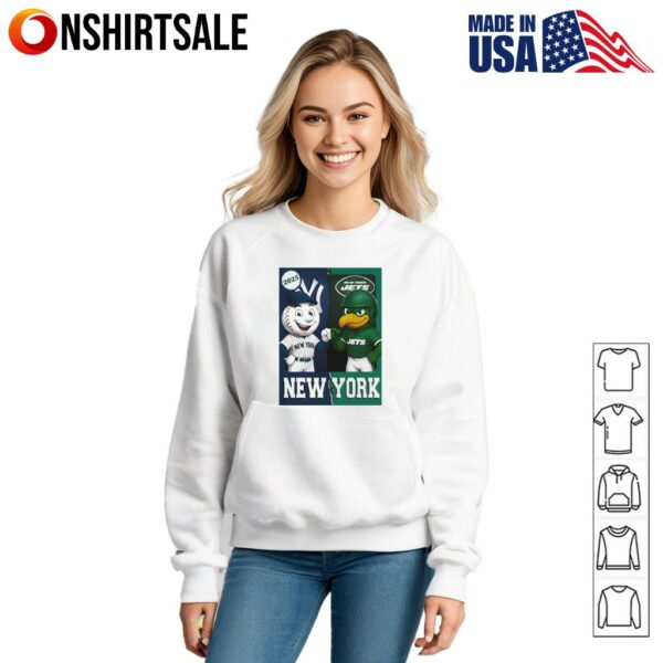 New York Jets and New York Yankees mascot play card T-Shirt