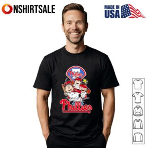 Philadelphia Phillies Snoopy Charlie Brown Woodstock The Peanuts Baseball T-Shirt
