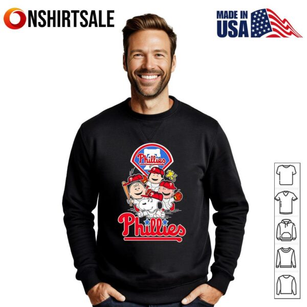 Philadelphia Phillies Snoopy Charlie Brown Woodstock The Peanuts Baseball T-Shirt
