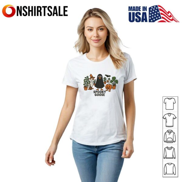 Spooky Goose Funny Halloween Ghost Goose Cute Halloween T-Shirt