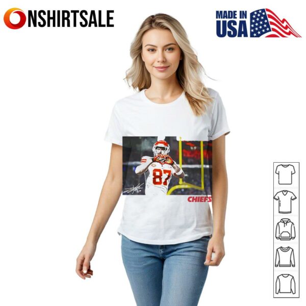 Travis Kelce Kansas City Chiefs Heart signature T-Shirt