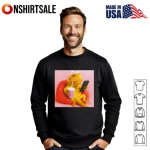 Funny Lizard Drinking Smoothie Phone Meme Cute Reptile Pet Lover T Shirt 2